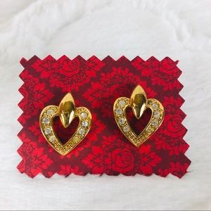 Avon Valentines Day Gold tone heart stud earrings